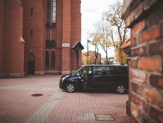 Dlaczego warto wybrać lokalną firmę pogrzebową?