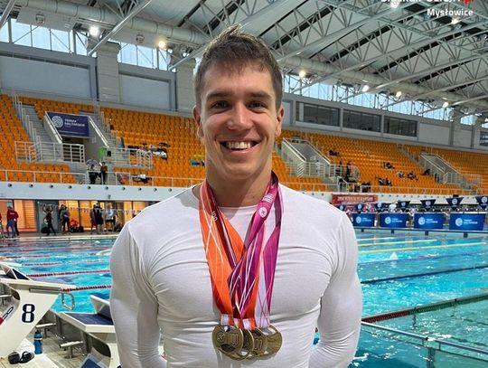 Mysłowicki policjant czterokrotnym mistrzem Polski w pływaniu