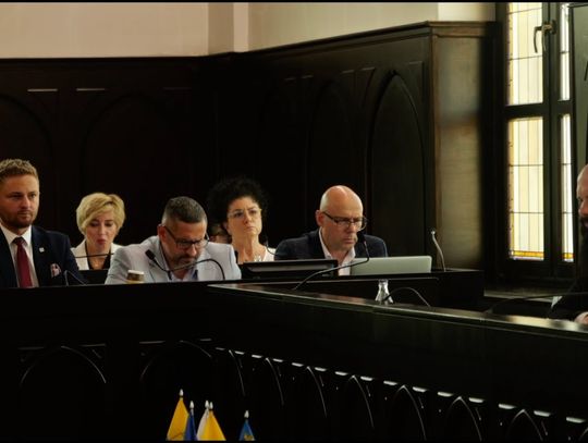 Prezydent Dariusz Wójtowicz z wotum zaufania i absolutorium