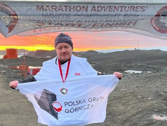 Spełniłem swoje sportowe marzenie” - pracownik kopalni Mysłowice-Wesoła przebiegł maraton na Antarktydzie
