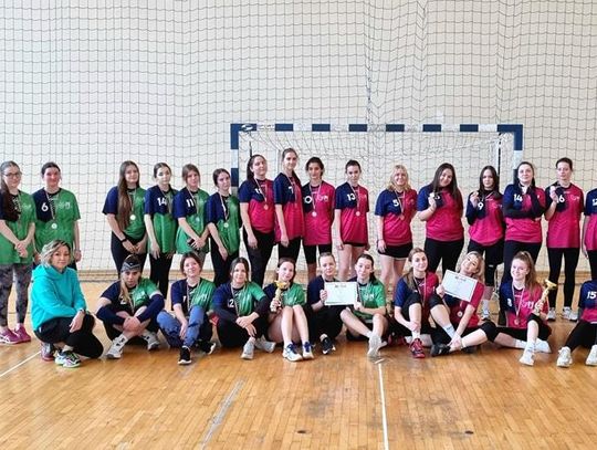 Uczennice I LO mistrzyniami Mysłowic w handballu