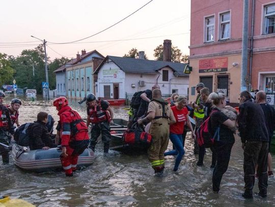 Wielka fala w Oławie. Miasto się broni. Szykuje się na nią Opole