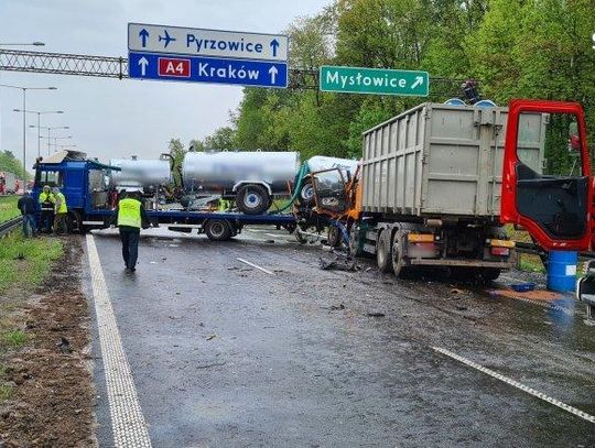 Zderzenie trzech ciężarówek 