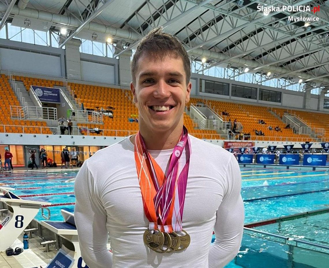 Mysłowicki policjant czterokrotnym mistrzem Polski w pływaniu