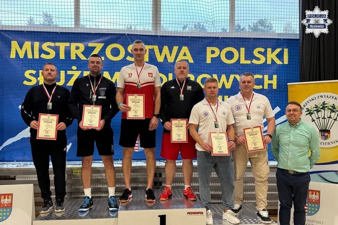 Mysłowicki policjant  z medalami w badmintonie