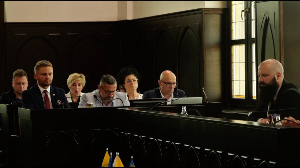 Prezydent Dariusz Wójtowicz z wotum zaufania i absolutorium