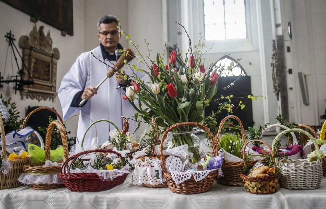 Świąteczne obyczaje - Wielka Sobota, Wielka Niedziela, Poniedziałek Wielkanocny