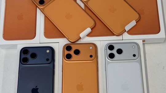 Apple iPhone 17 Pro Max, iPhone 17 Pro, iPhone 17 , iPhone Air , iPhone 16 Pro Max, iPhone 16 Pro Apple iPhone 17 Pro Max, iPhone 17 Pro, iPhone 17 , iPhone Air , iPhone 16 Pro Max, iPhone 16 Pro